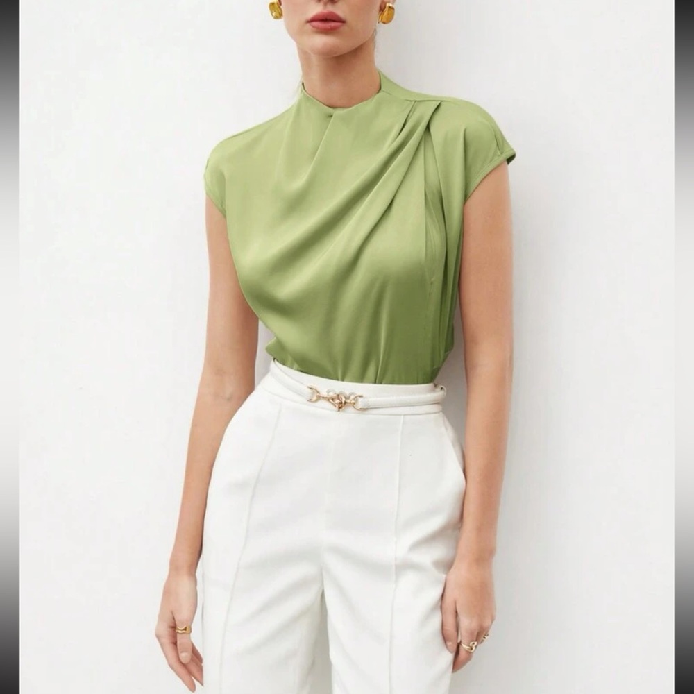 Luxe black elegant pleated blouse - Picture 6 of 16